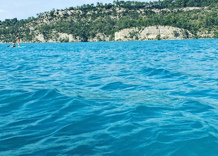 Confortable Au Centre De *